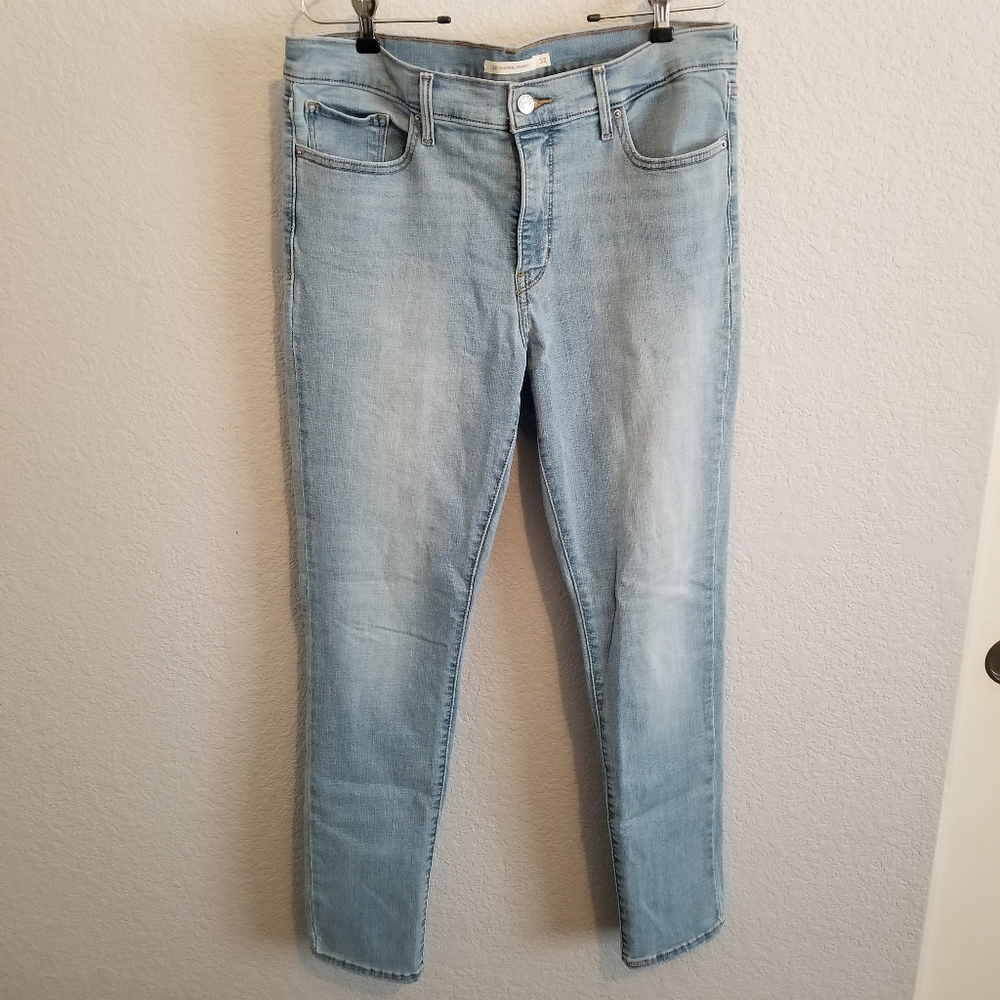 Levi's 311 Shaping Skinny Light Blue Jeans